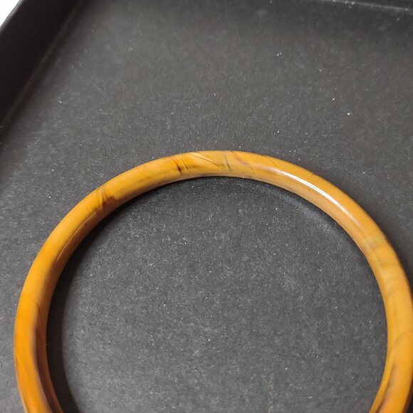 Caramel Colored 8.5 Inch Glass Bangle - Picture 8 of 14